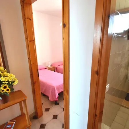 Air-conditioned Yoko For 5 Guests San Foca