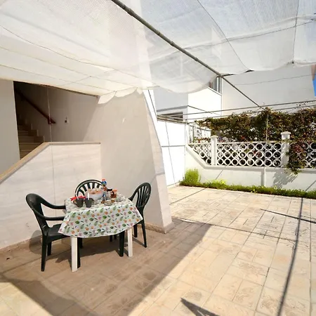 Air-conditioned Yoko For 5 Guests Appartement